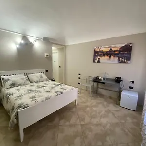 Pensjonat Paradiso, Rzym
